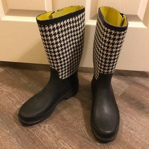 Rain boots